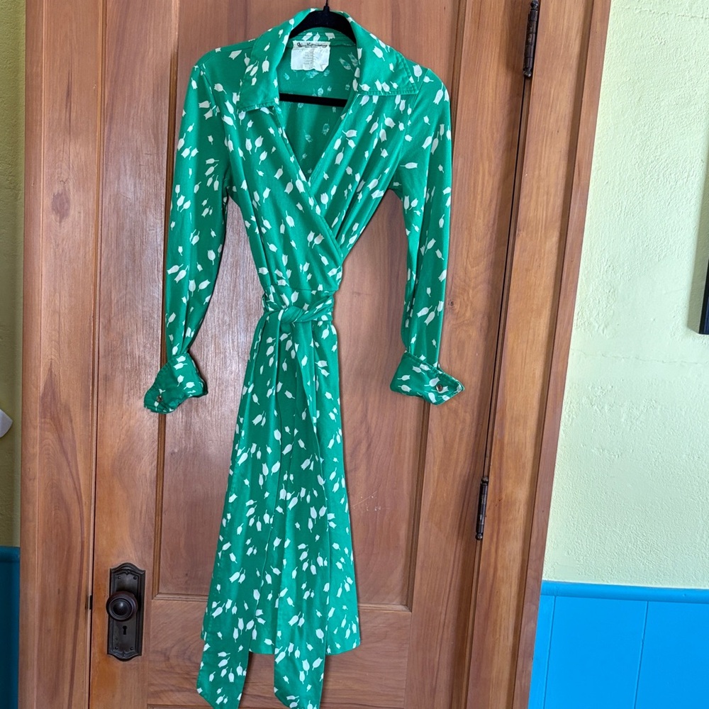 Diane Von Furstenberg Green and White Long Sleeve Wrap Dress